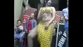 شرموطة مصرية ترقص سكسي ساخن بزاز نار 8211; سكس مصري