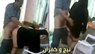 نيج و كفران سكس عراقي مع رجل شاف ماشاف .. شاف كس امة و اخترع